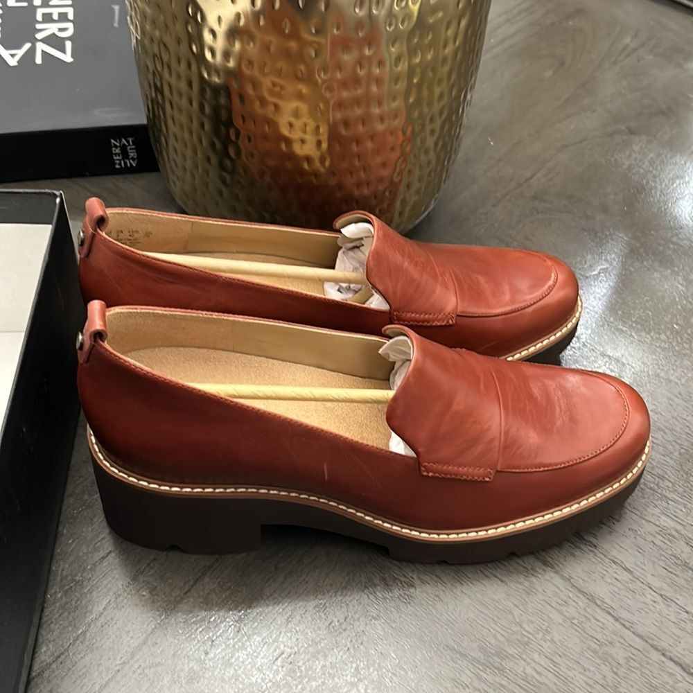 NATURALIZER Darry Lug Sole Loafers - Picture 7 of 11